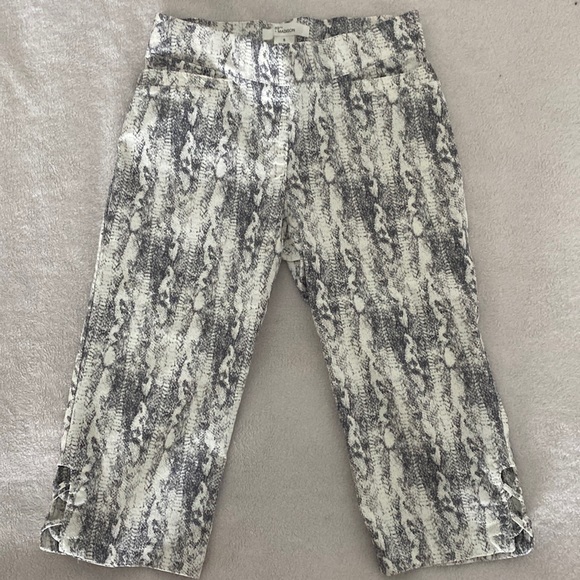 89th + Madison 3/4 length snake pattern pants - Picture 1 of 1